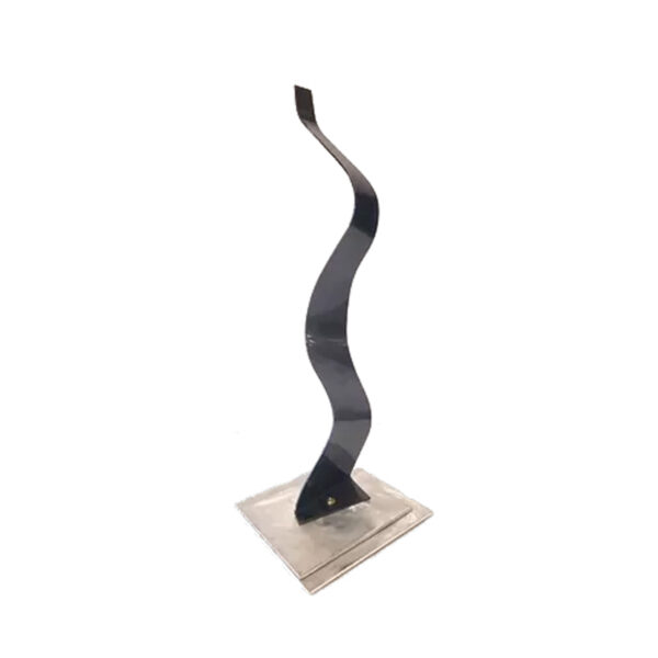 Jorge Calvo Escultura Negra lineal 46 x 15 x 16 cm